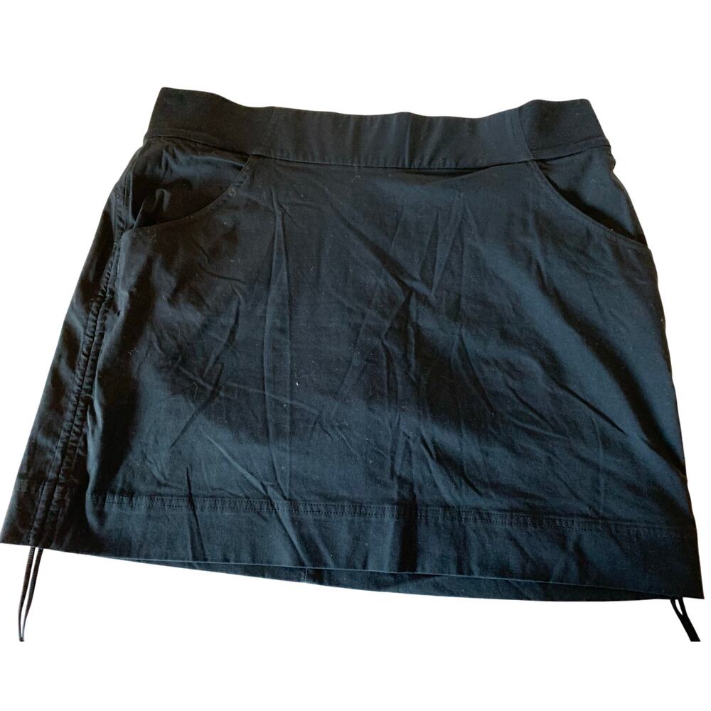 Columbia skort black size large sides adjustable